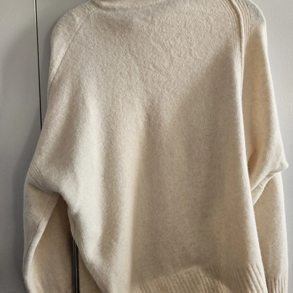 AllSaints Roll Neck Asymmetric Sweater size M Cream - Picture 3 of 4
